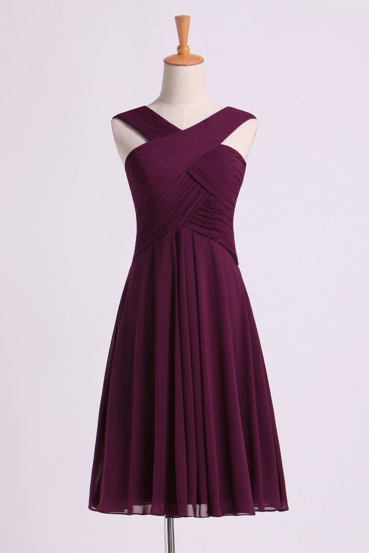2024 Bridesmaid Dresses Pleated Bodice V-Neck  A Line Knee Length Chiffon